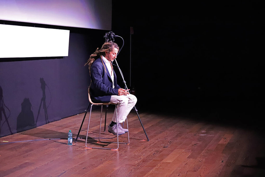 Selezioni, Filippo Riniolo, performance 30 min, museo MaXXI