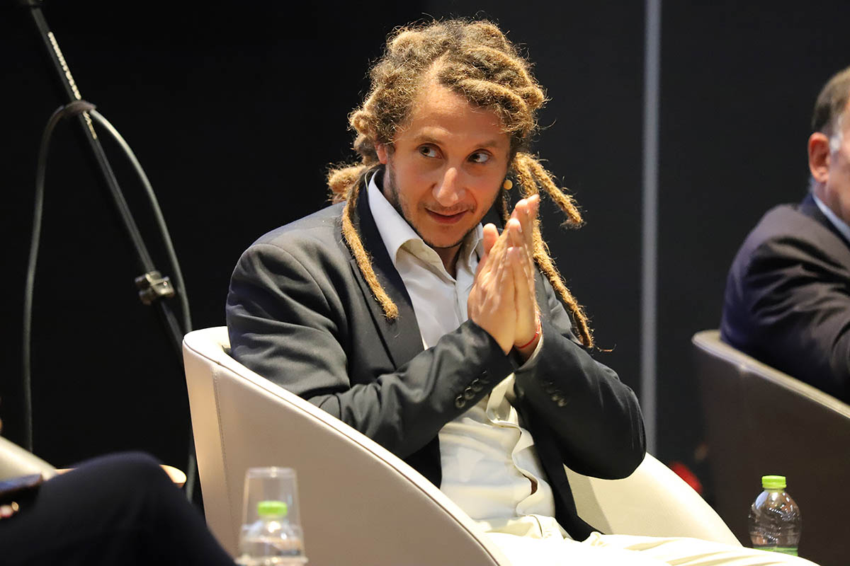 Selezioni, Filippo Riniolo, performance 30 min, museo MaXXI