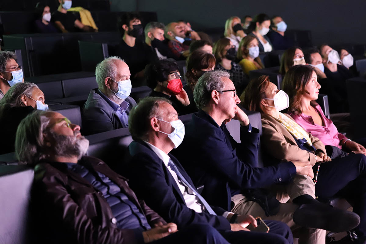 Selezioni, Filippo Riniolo, performance 30 min, museo MaXXI